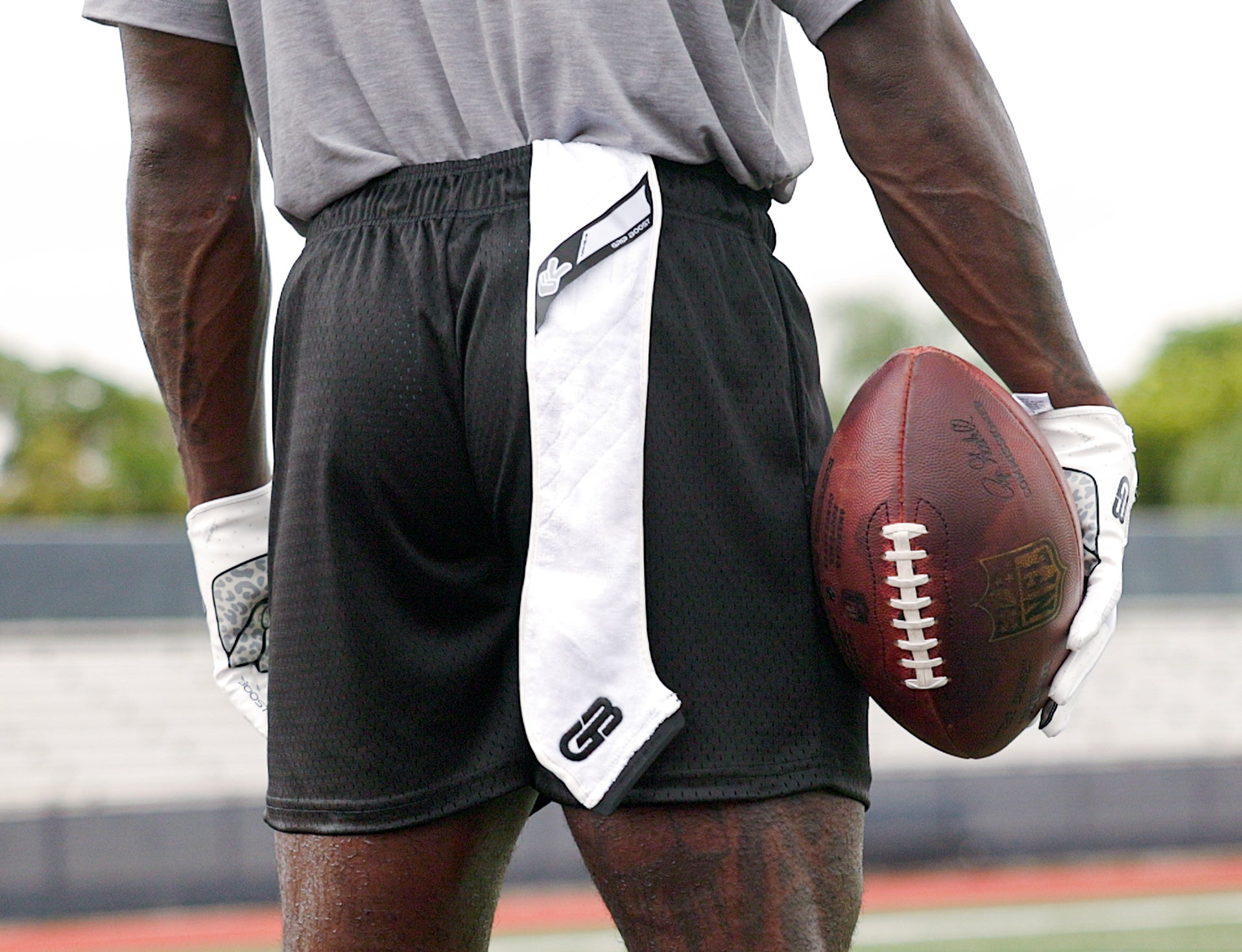 Grip Boost Football Equipment Grip Boost Streamer Football Towel 3.0 with Football Glove Cleaner