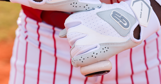 Best Youth Batting Gloves (Little League to Travel Ball): How to Choose the Right Pair