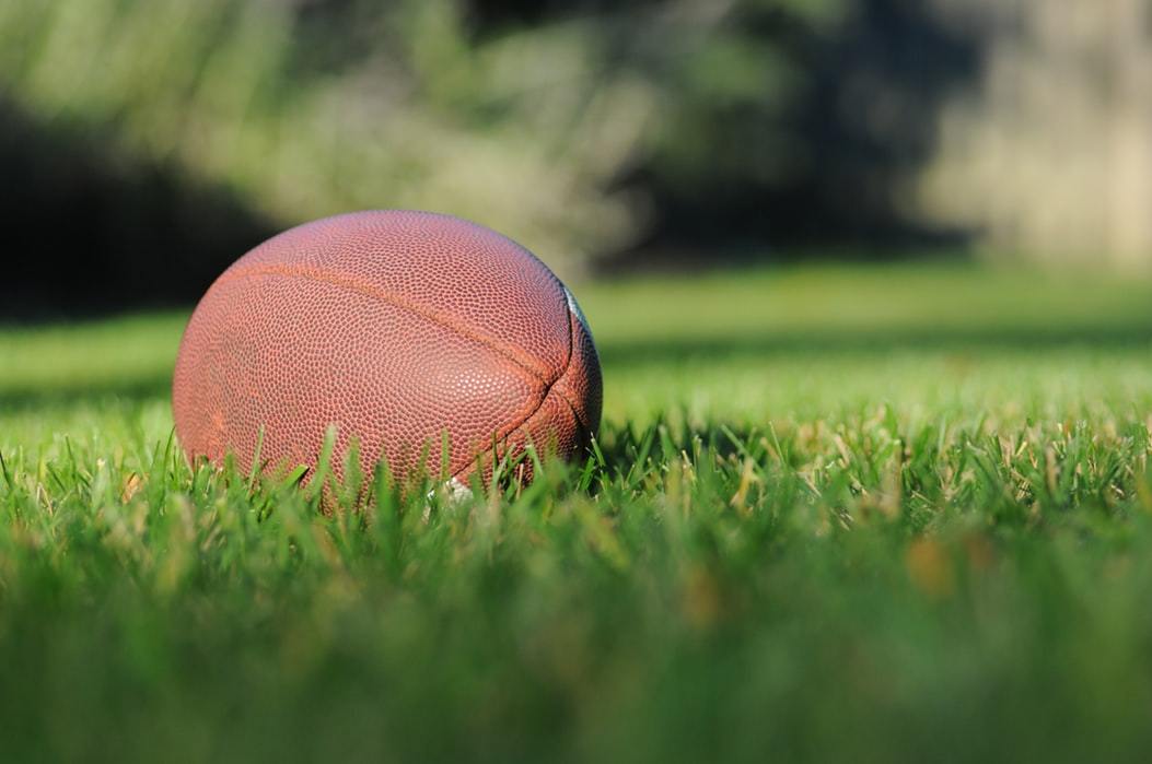 Football Grip Gloves Help Improve Your Game