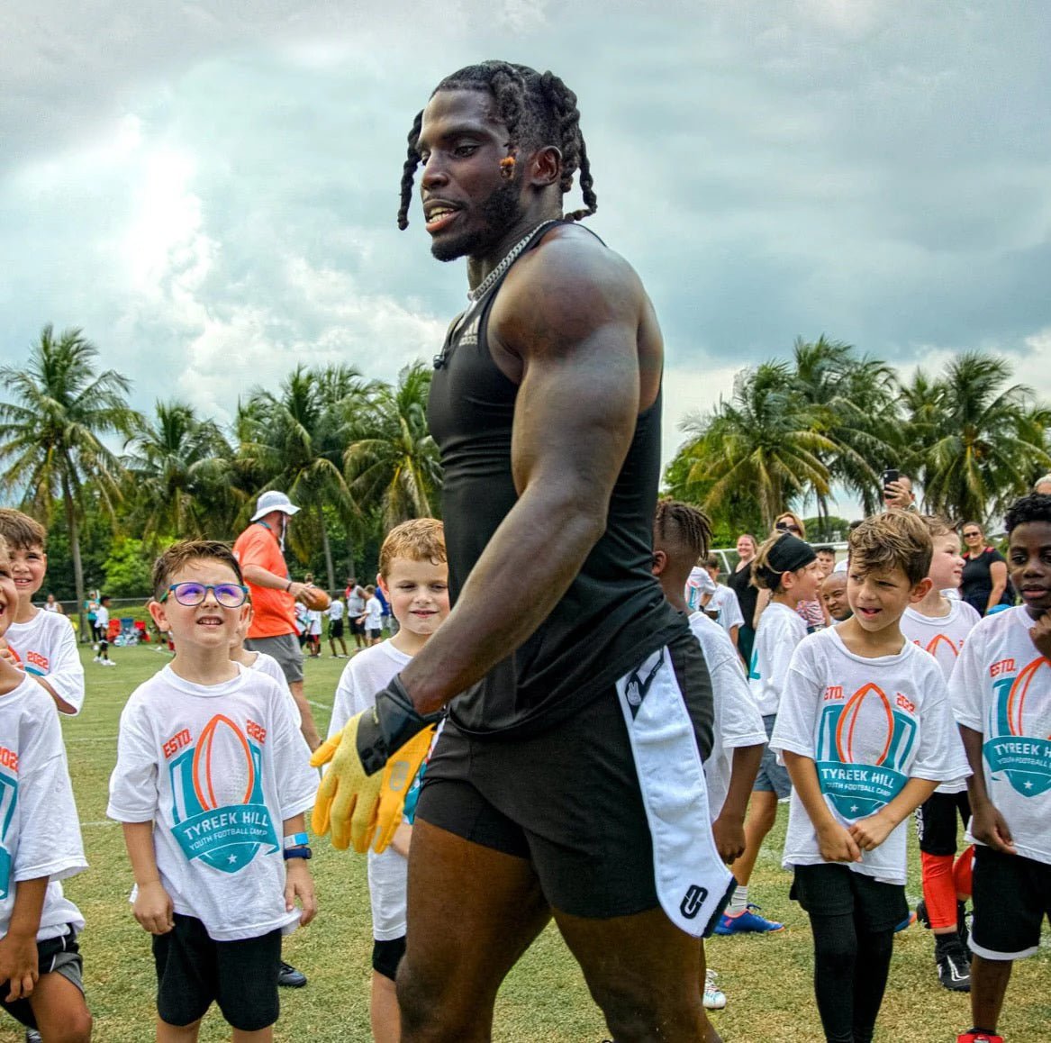 Image of Tyreek Hill at a football camp